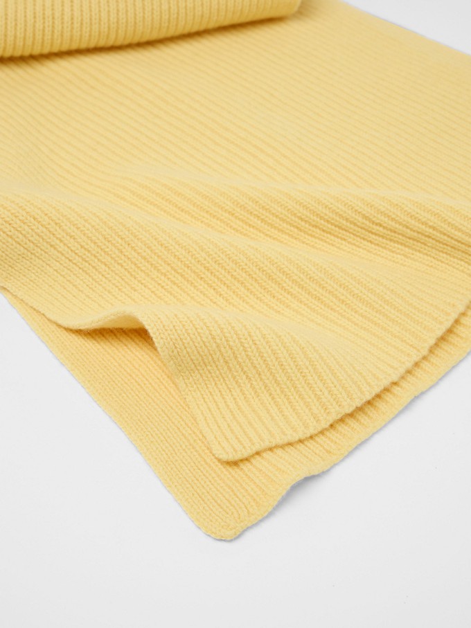 Scarf from LANIUS