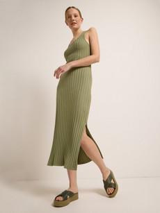 Maxi dress in ribbed look via LANIUS