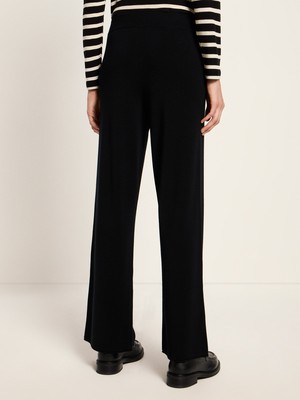 Knitted trousers (GOTS) from LANIUS