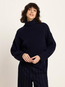 Ribbed sweater via LANIUS