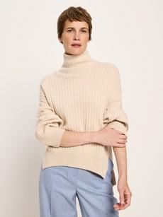 Ribbed sweater via LANIUS