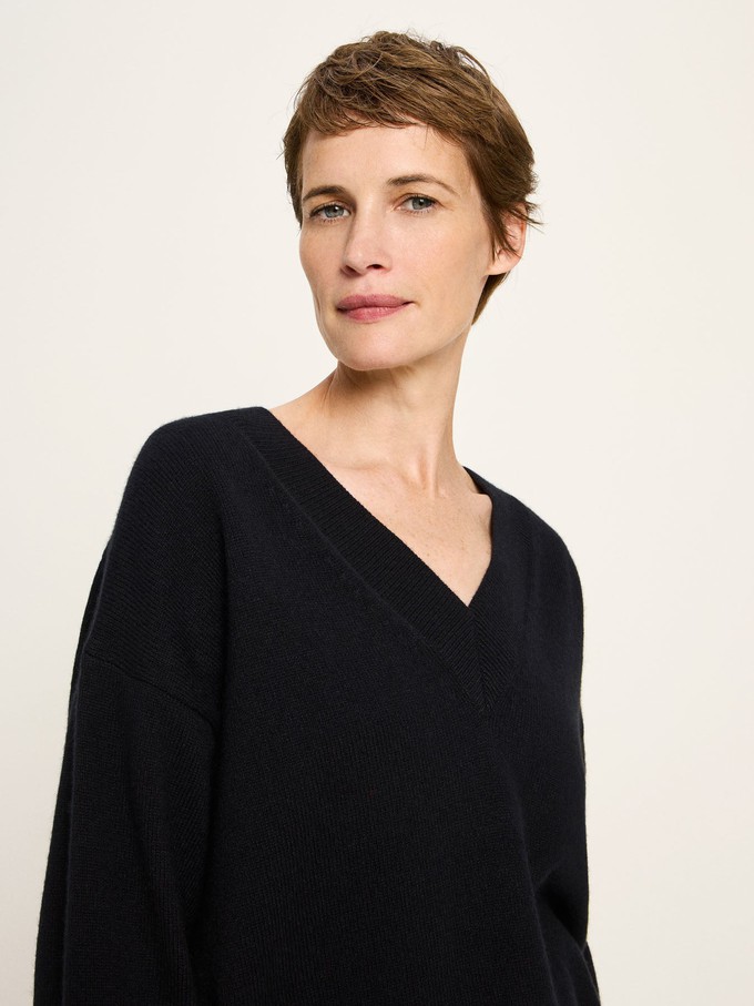 V-neck sweater (GOTS) from LANIUS