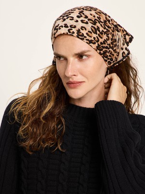 Scarf Print Leo from LANIUS