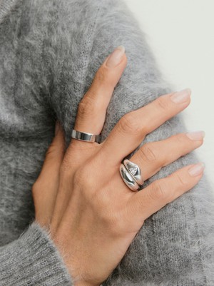Organic DÃ´me Crown Nesting Ring Set from Mejuri