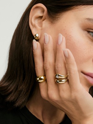 Organic DÃ´me Crown Nesting Ring Set from Mejuri