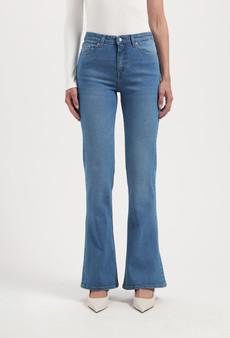 Isy Flared - Fan Stone via Mud Jeans