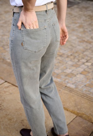 Mams High Tapered - Faded Grey from Mud Jeans