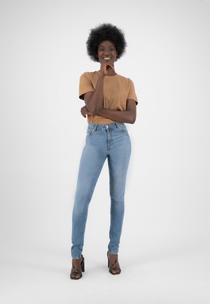 Skinny Hazen - Fan Stone from Mud Jeans