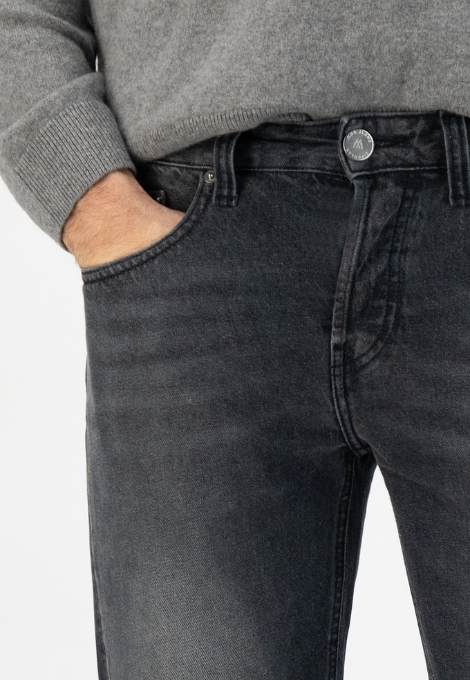 Regular Dunn - Worn Black from Mud Jeans