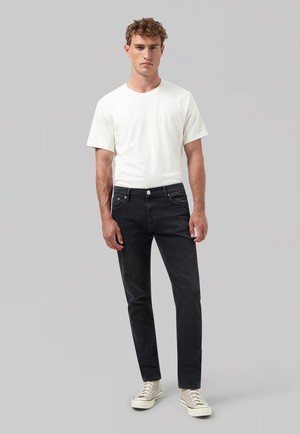 Daily Dunn - Worn Black from Mud Jeans