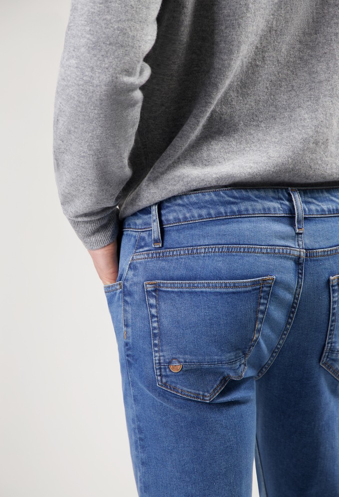 Bryce Mid Straight - Stone Vintage from Mud Jeans