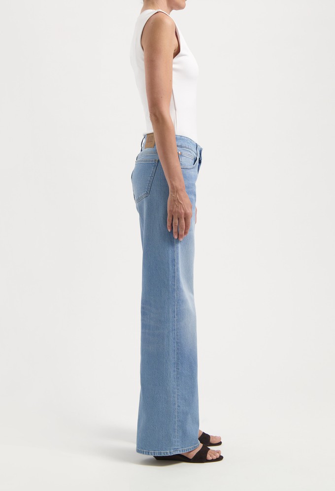 Cleo Mid Loose - Light Stone Vintage from Mud Jeans