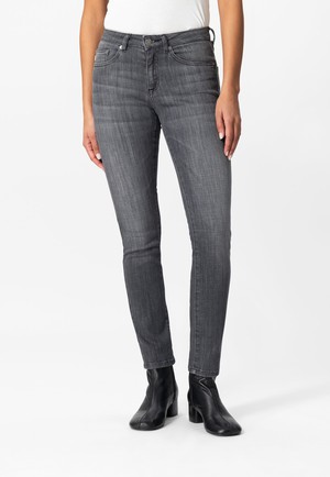 Faye Straight - Authentic Black from Mud Jeans