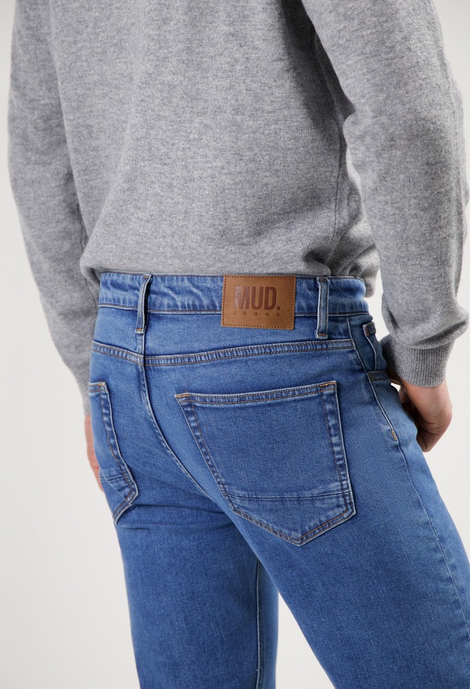 Bryce Mid Straight - Stone Vintage from Mud Jeans