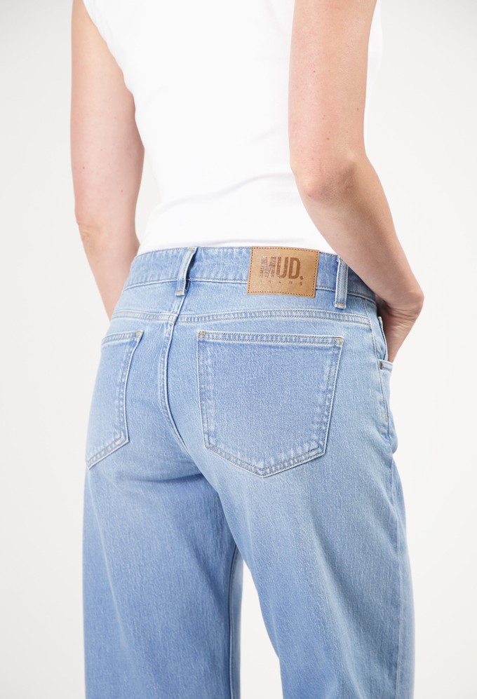 Cleo Mid Loose - Light Stone Vintage from Mud Jeans