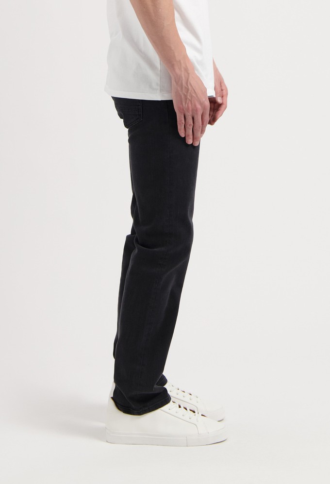 Bryce Mid Straight - Stone Black from Mud Jeans