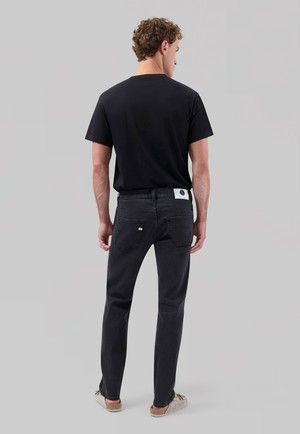 Regular Bryce - Stone Black from Mud Jeans