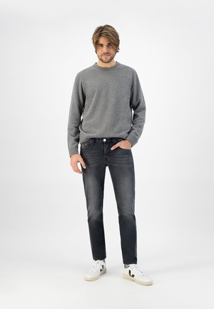 Regular Dunn - Worn Black from Mud Jeans