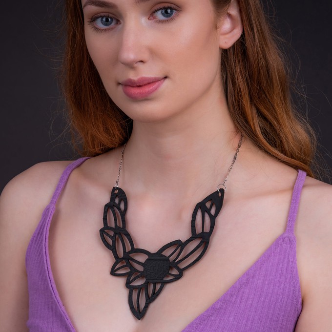 Iris Elegant Inner Tube Vegan Necklace from Paguro Upcycle Iris Elegant Inner Tube Vegan Necklace from Paguro Upcycle