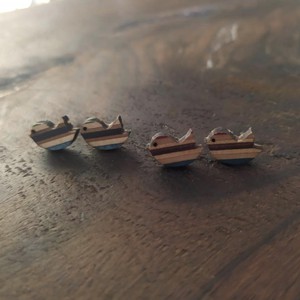 Robin Little Bird Recycled Skateboard Stud Earrings from Paguro Upcycle