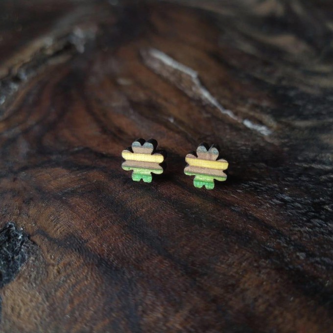 Clover Recycled Skateboard Stud Earrings from Paguro Upcycle