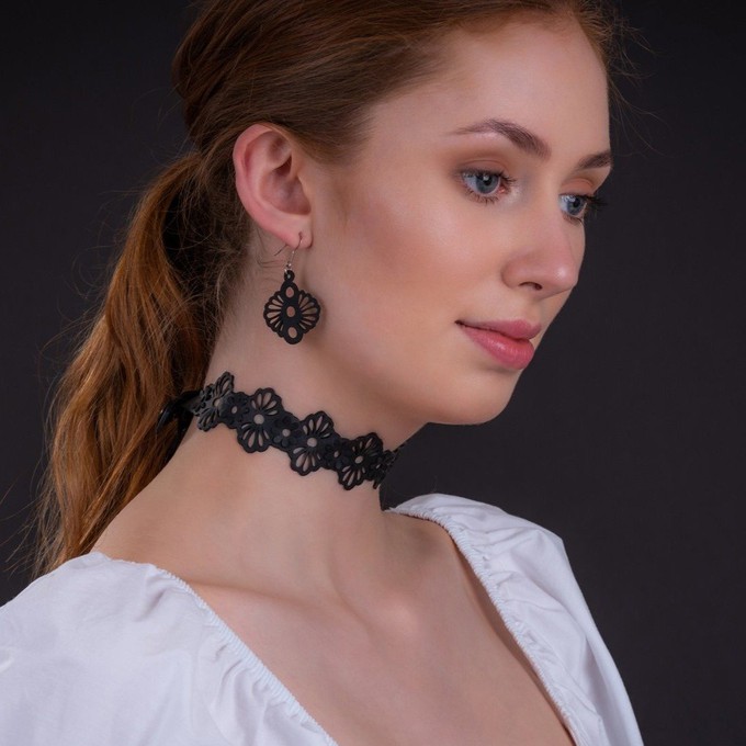 Blossom Victorian Flower Choker from Paguro Upcycle