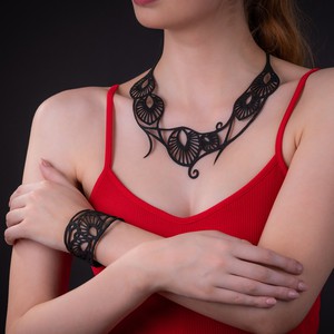 Leaf Art Nouveau Inner Tube Necklace from Paguro Upcycle