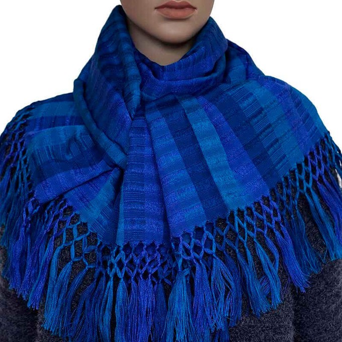Scarf with Fringes Dark Blue - Handmade and Fairtrade from Quetzal Artisan