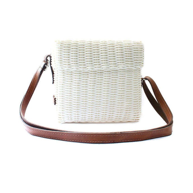 Small Bag Ivory White - Recycle Plastic - Fashionable & Fair from Quetzal Artisan