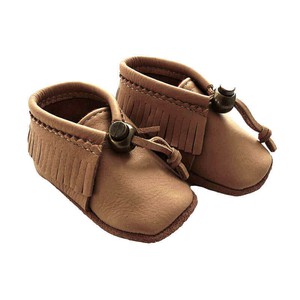 Baby Moccasins Bear Paw - Hiawatha - Handmade in Canada from Quetzal Artisan