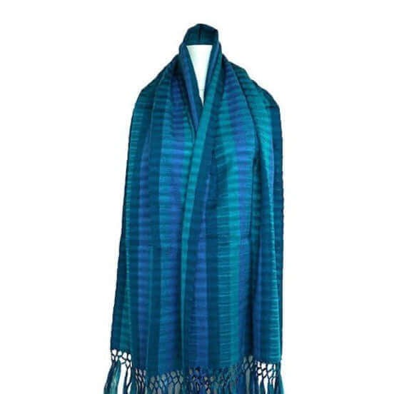 Scarf with Fringes Lightblue - Handmade and Fairtrade from Quetzal Artisan