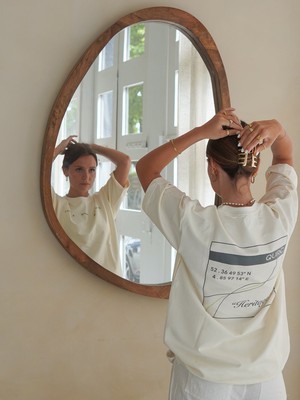 Tee - Heritage Off White from QURC. amsterdam