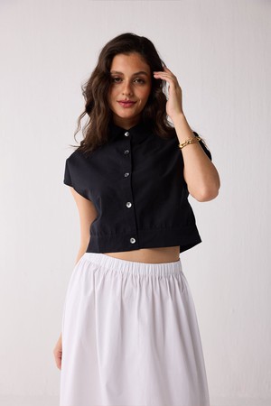 Oversized Crop Shirt in Black from Reistor