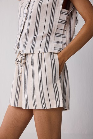 Striped Matching Set with Regular Shorts and V-neck Top from Reistor