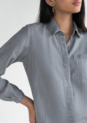 Shades of Everyday Top in Stone Grey from Reistor