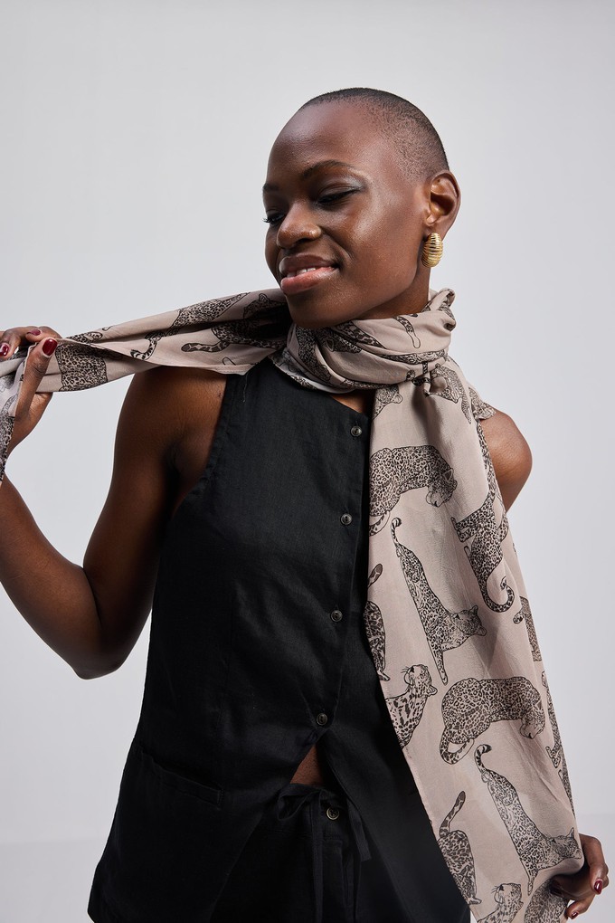 The Mara Scarf in Brown from Reistor