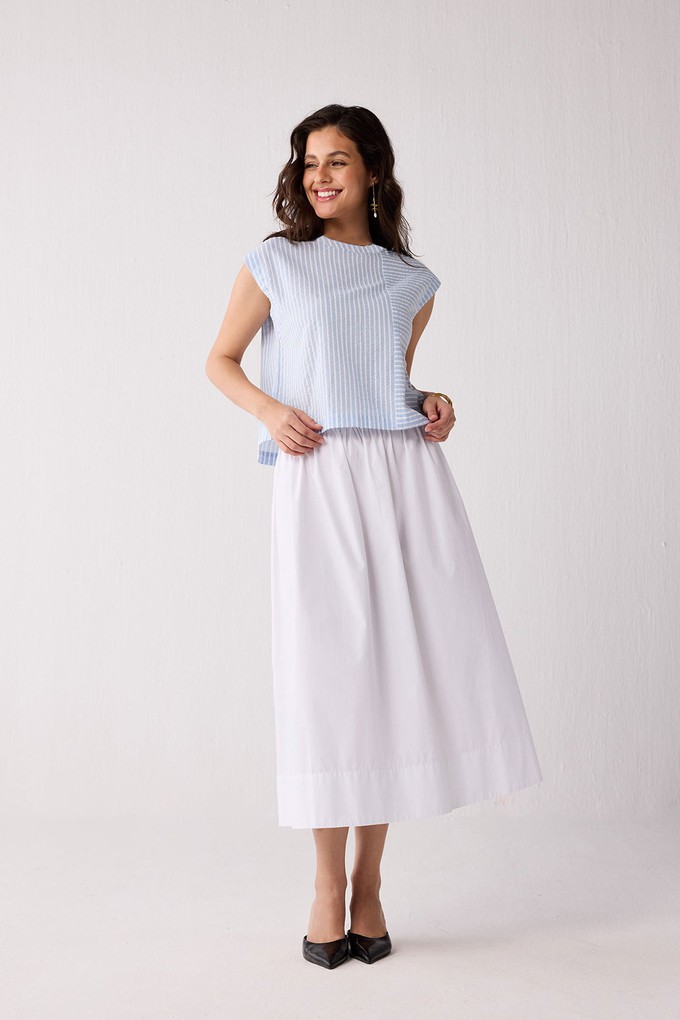 Button-Back Crew Neck Top in Blue Stripes from Reistor