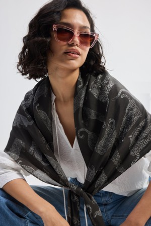 The Mara Scarf in Black from Reistor