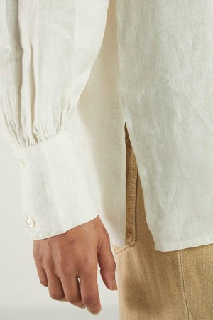 Summer Shirt in Off-white from Reistor