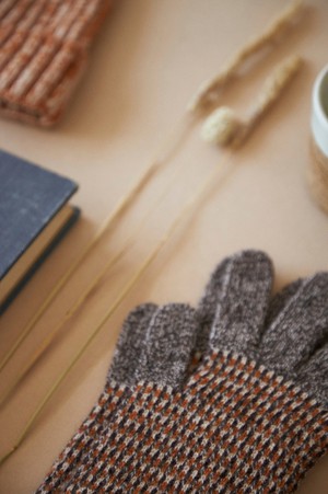 Marl Gloves | Brown & Navy from ROVE