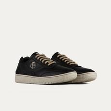 Sneakers Ux-68 Noir Black via Shop Like You Give a Damn