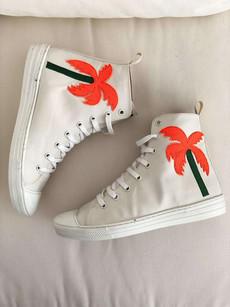 Sneakers La Cream & Red via Shop Like You Give a Damn