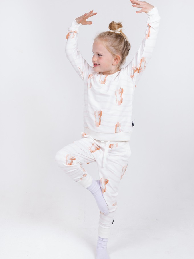 Ballerina sweater for kids from SNURK