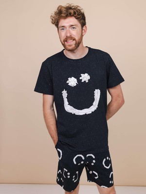 Smiles Black T-shirt Unisex from SNURK