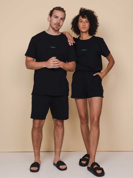 Black T-shirt Unisex from SNURK