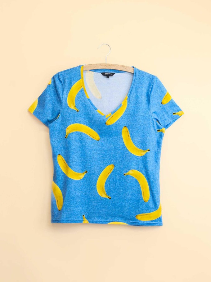 Banana Blue V-neck T-shirt Women from SNURK