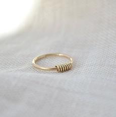 Swirl Ring - Gold 14k via Solitude the Label