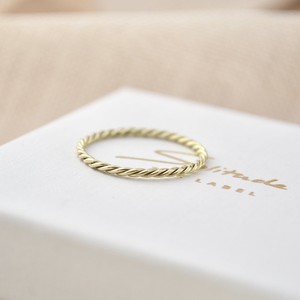 Twisted Ring - Gold 14k from Solitude the Label