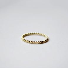 Dotted Ring - Gold 14k via Solitude the Label