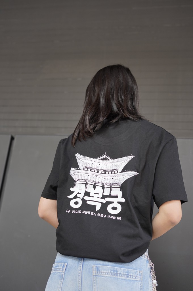 KOREAN PALACE BLACK TEE from SSEOM BRAND